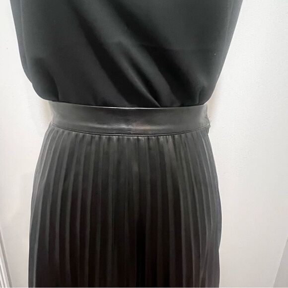 Bishop + Young Presley Vegan pleated Leather Skirt women's size small in black - Picture 11 of 15